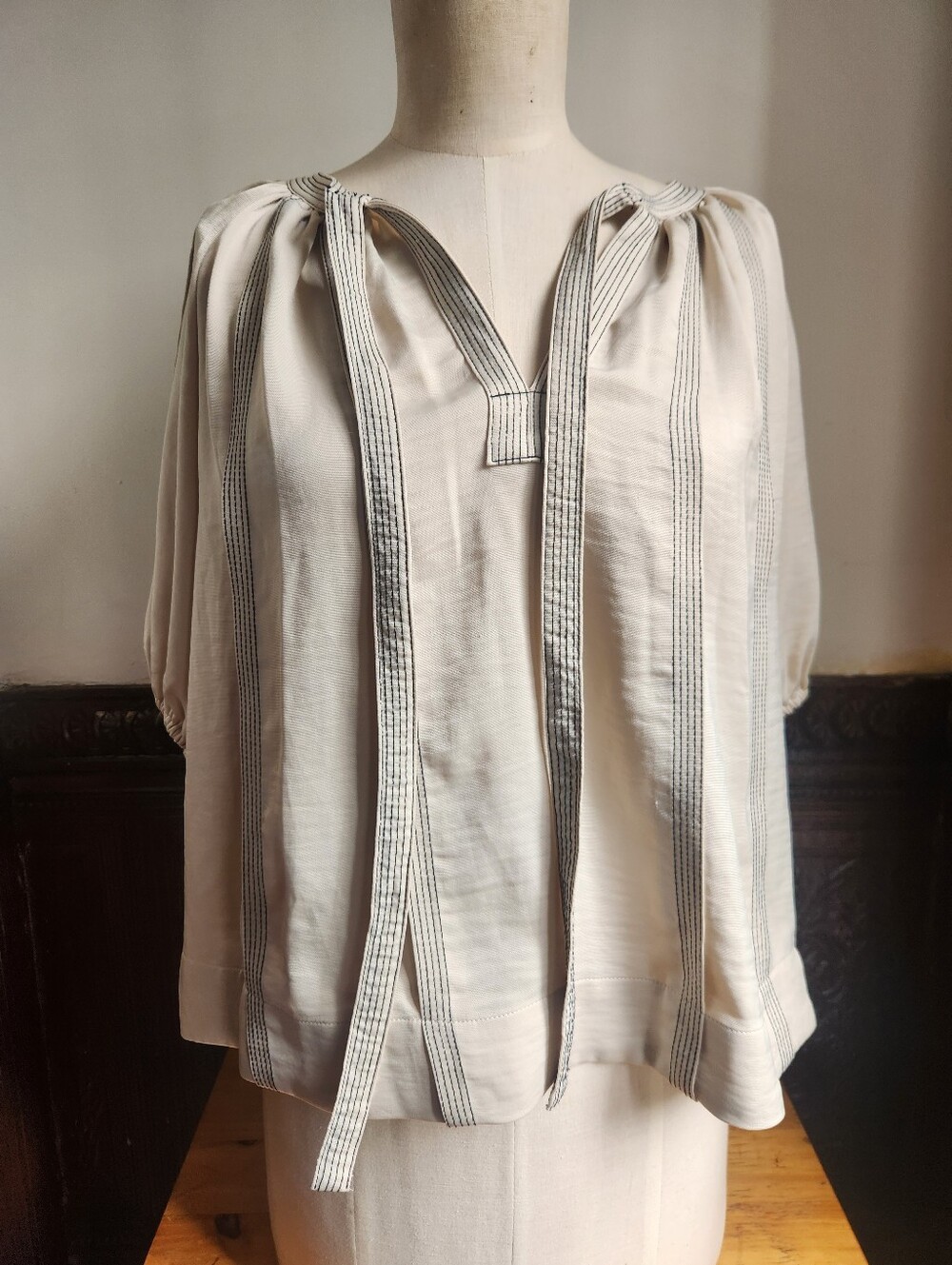 DKNY Pleated Exaggerated sleeves tieneck top Sz S
